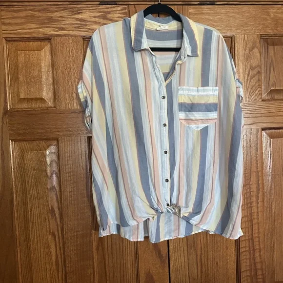 A.n.a. Striped Button-Up Shirt with Knot Detail - Picture 1 of 6